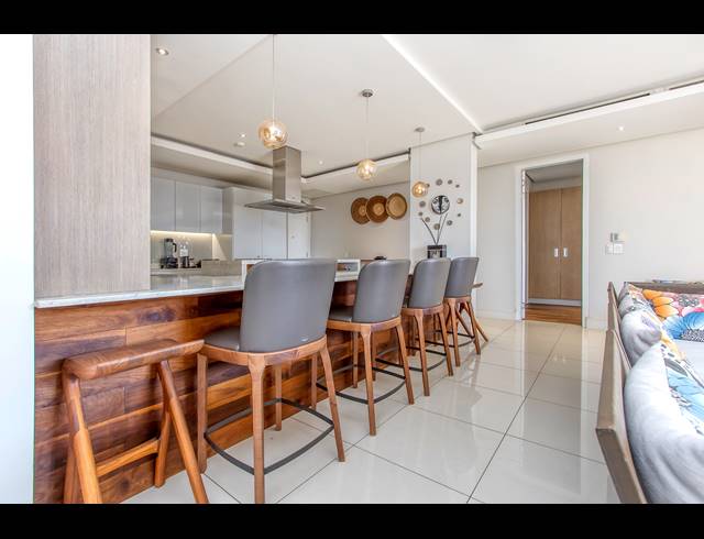 2 BEDROOM APARTMENT FOR SALE IN SANDOWN